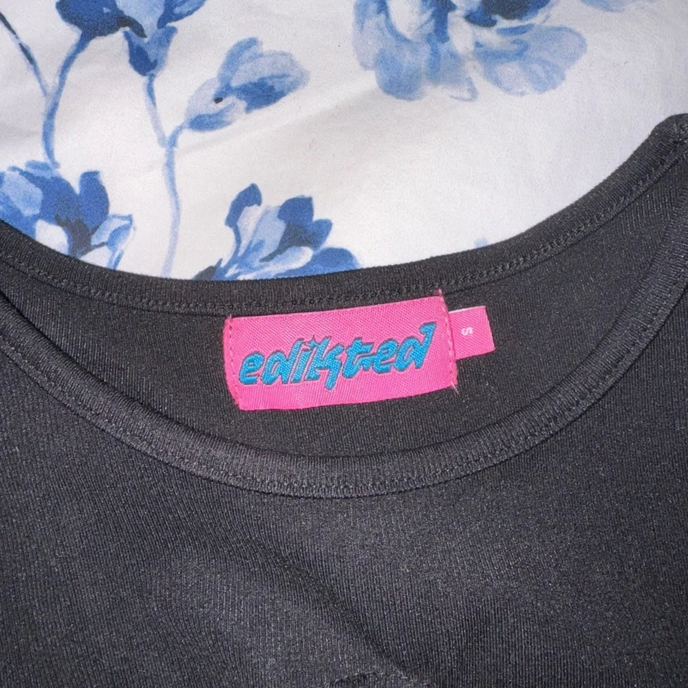 Edikted Patricia Open-Ring Top Long Sleeve Top S NWOT - Picture 5 of 5